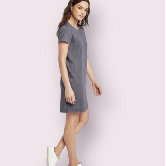 Universal Thread™ Women's Gray Short Sleeve Pullover T-shirt Dress - Picture 3 of 13